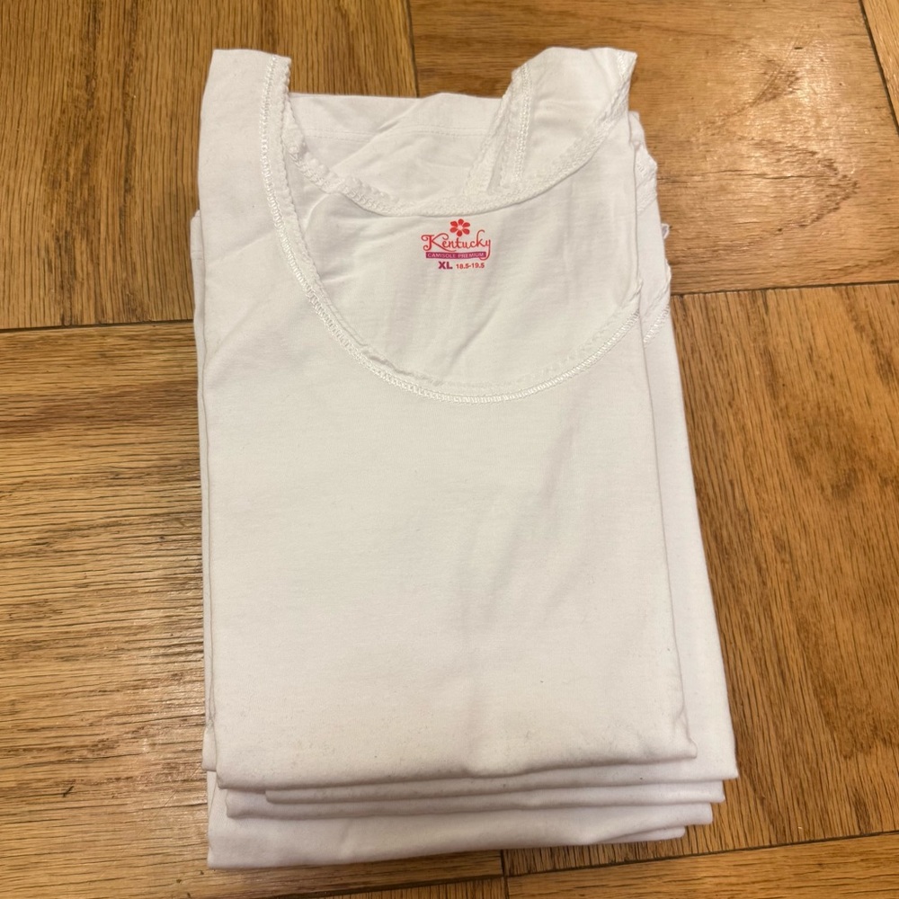 Never Worn 6 Pack White Kentucky Camisole